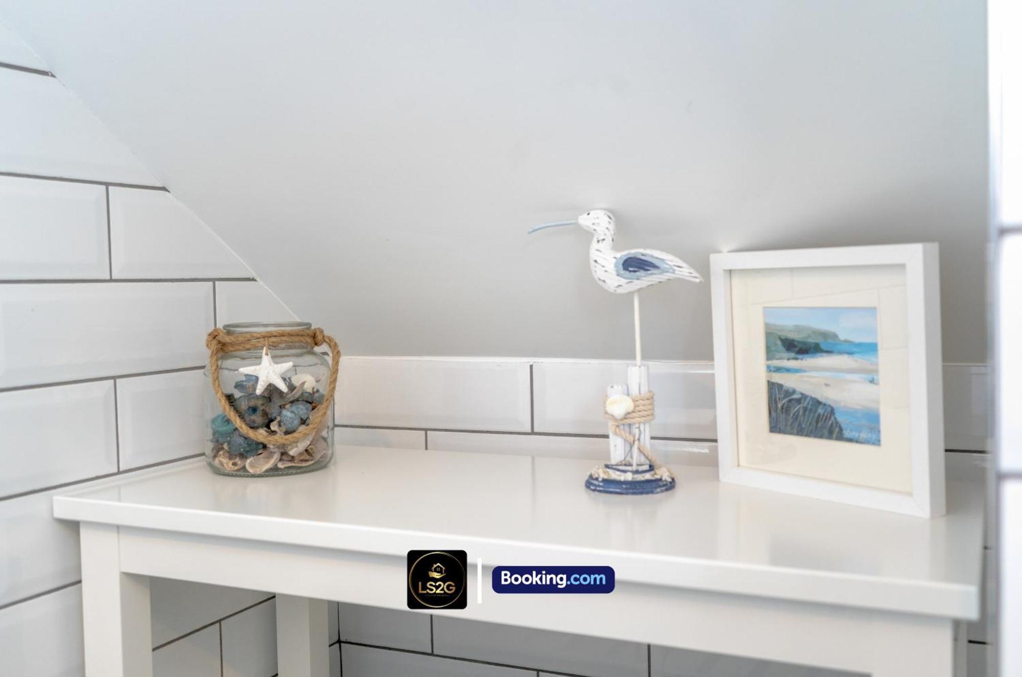 Stunning House By Ls2G Short Lets & Serviced Accommodation Greater London With Free Wifi Buitenkant foto