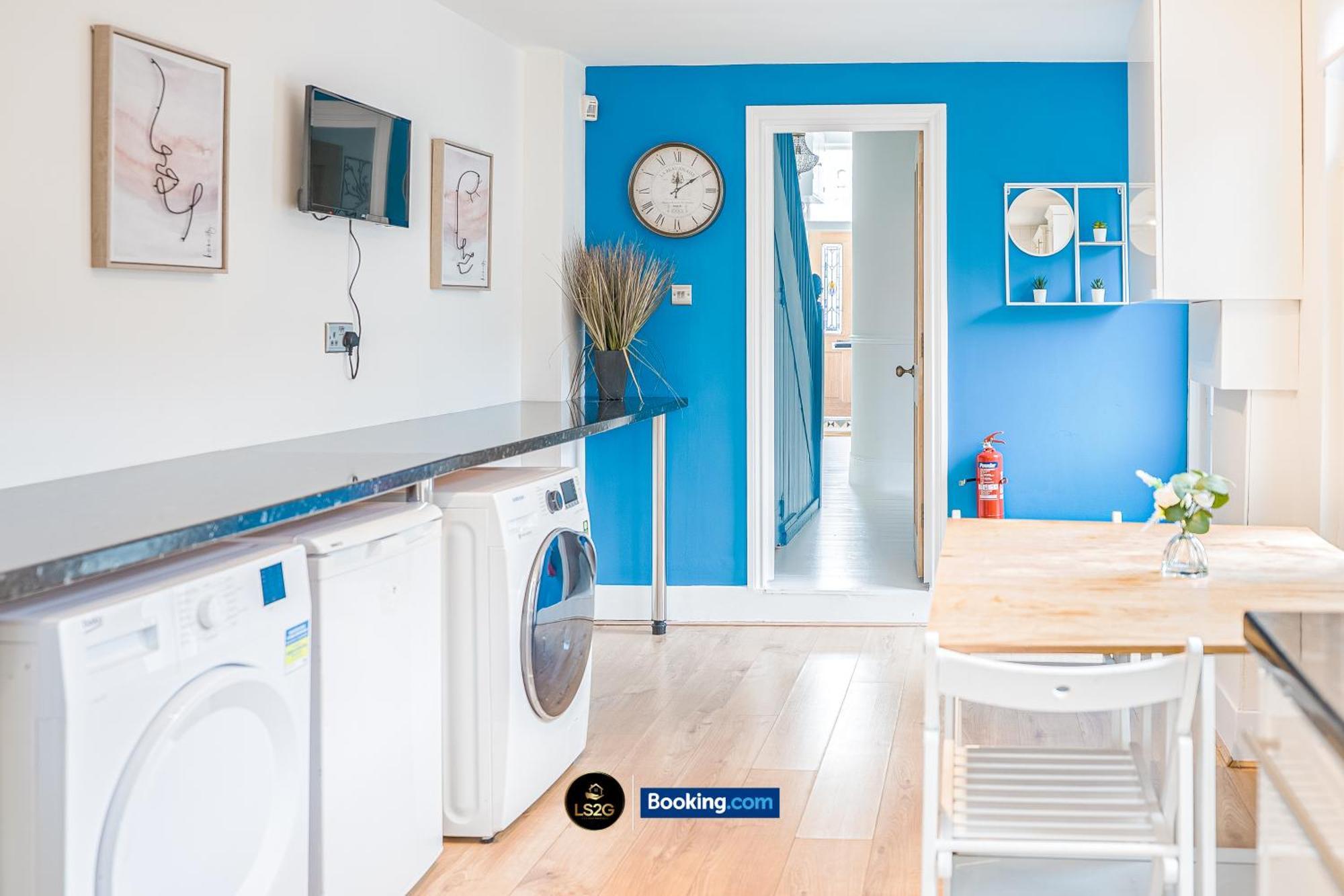 Stunning House By Ls2G Short Lets & Serviced Accommodation Greater London With Free Wifi Buitenkant foto