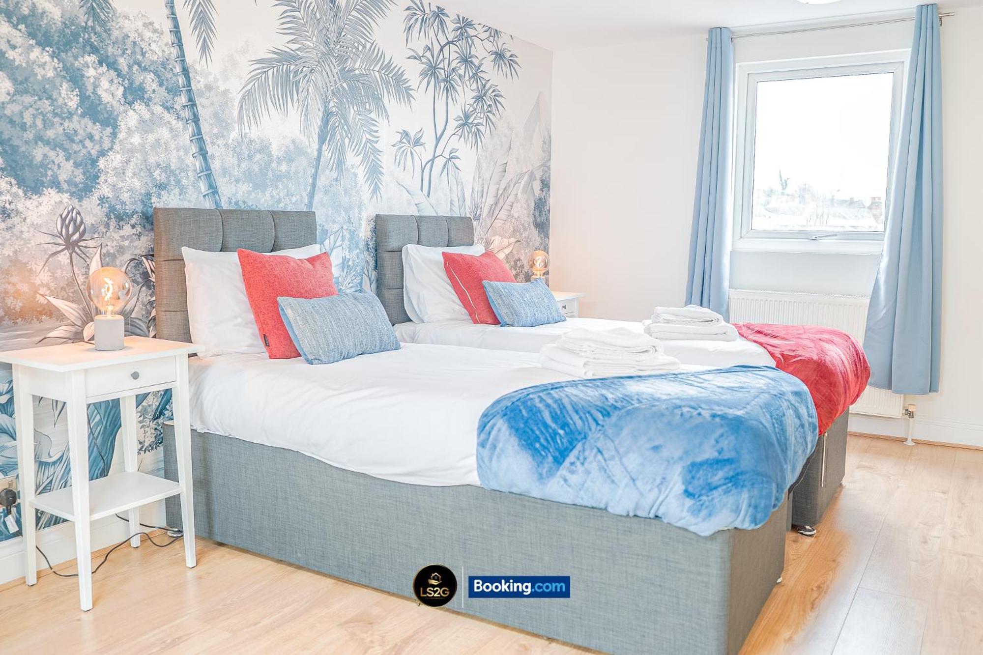 Stunning House By Ls2G Short Lets & Serviced Accommodation Greater London With Free Wifi Buitenkant foto