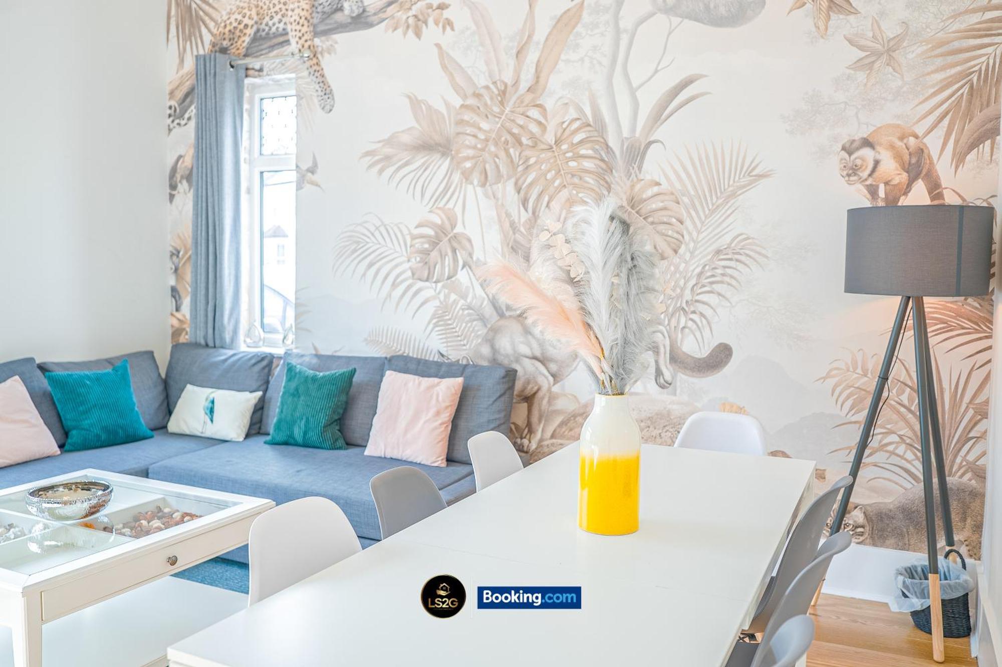 Stunning House By Ls2G Short Lets & Serviced Accommodation Greater London With Free Wifi Buitenkant foto
